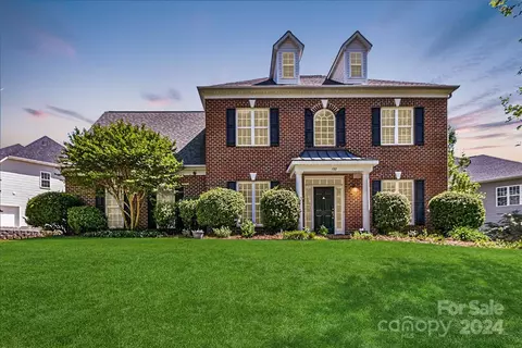 132 Burtons Barn Rd, Mooresville, NC 28115