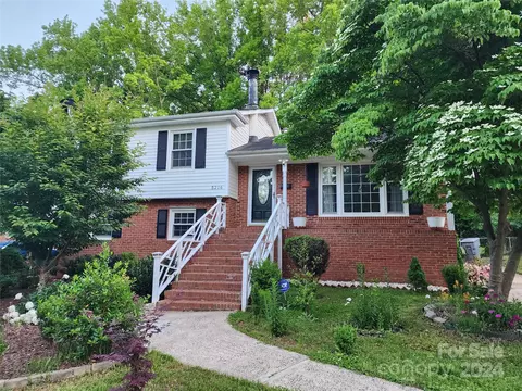 5216 Coronado Dr, Charlotte, NC 28212