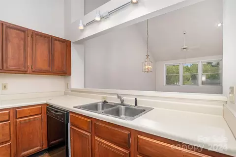 19932 Oak Leaf Cir, Cornelius, NC 28031 photo 9
