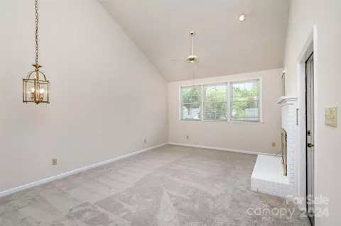 19932 Oak Leaf Cir, Cornelius, NC 28031 photo 2