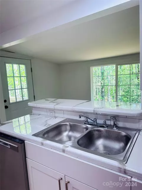 Kitchen - 271 W Grayson St, Marion, NC 28752 photo 10 of 15