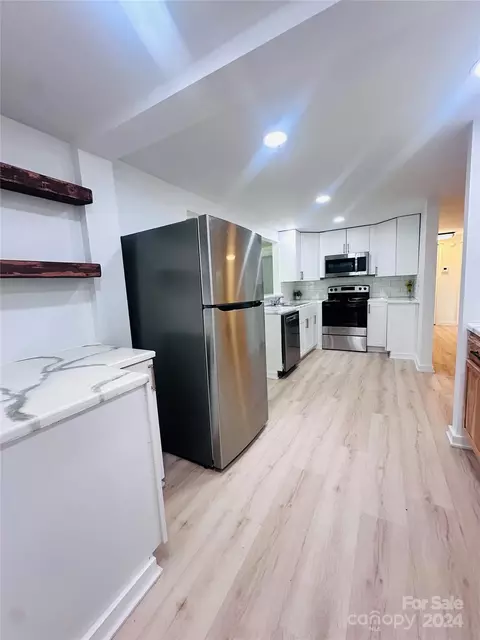 Kitchen - 271 W Grayson St, Marion, NC 28752 photo 7 of 15