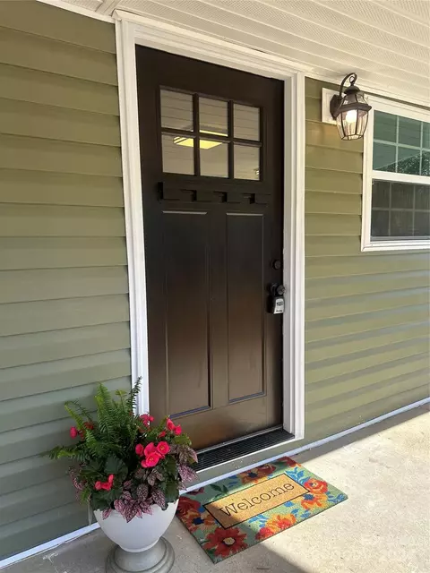 Exterior - 271 W Grayson St, Marion, NC 28752 photo 4 of 10