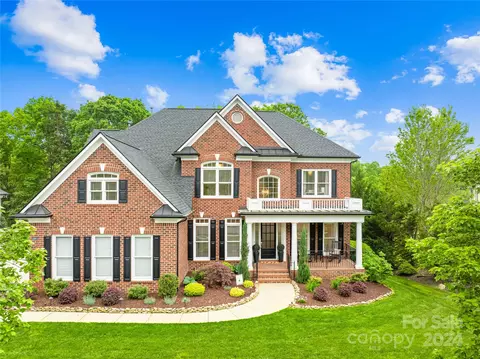 10910 Emerald Wood Dr, Huntersville, NC 28078