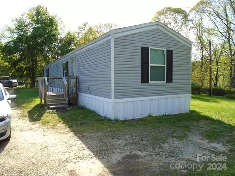Exterior - 1990 Benny Dr, Conover, NC 28613 photo 3 of 8