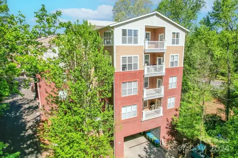 1000 E Woodlawn 219 Rd #219, Charlotte, NC 28209