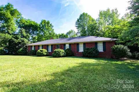 400 Shinn Cir, Norwood, NC 28128