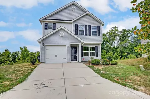 3005 Chatuge Ct, Charlotte, NC 28214