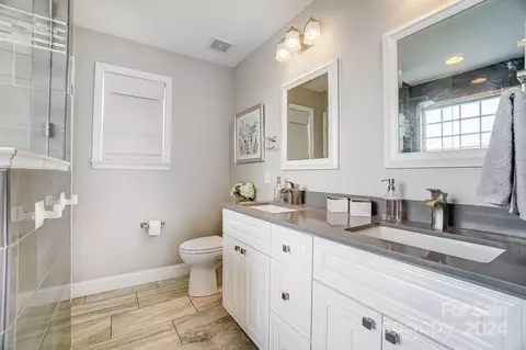 Bath - 12751 Hill Pine Rd, Midland, NC 28107 photo 1 of 5