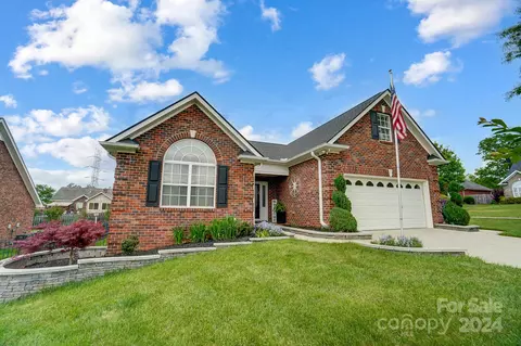 Exterior - 12751 Hill Pine Rd, Midland, NC 28107 photo 4 of 16