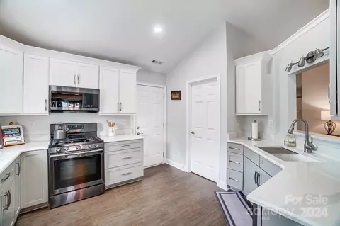 Kitchen - 12751 Hill Pine Rd, Midland, NC 28107 photo 1 of 4