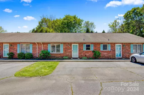 1318 5th Ne St NE, Hickory, NC 28601