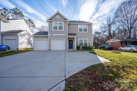 3212 Capitol Dr, Charlotte, NC 28208