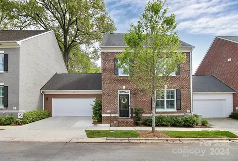 536 Summerfield Pl, Belmont, NC 28012