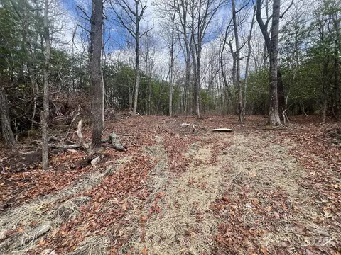 999 Mulberry Cir, Brevard, NC 28712