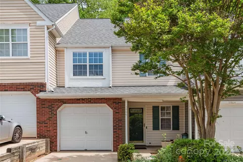 5966 Prescott Ct, Charlotte, NC 28269