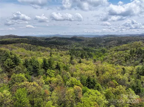 5100 Homer Mccall Rd, Lake Toxaway, NC 28747