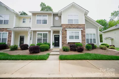 930 Coffee Tree Ln, Rock Hill, SC 29732