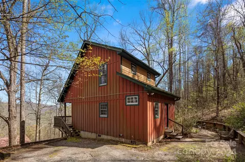 31 Tumblestone Dr, Hendersonville, NC 28792