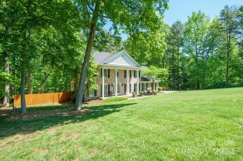 Exterior - 11611 Terrill Ridge Dr, Davidson, NC 28036 photo 3 of 11