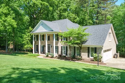 Exterior - 11611 Terrill Ridge Dr, Davidson, NC 28036 photo 2 of 11