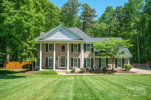 11611 Terrill Ridge Dr, Davidson, NC 28036