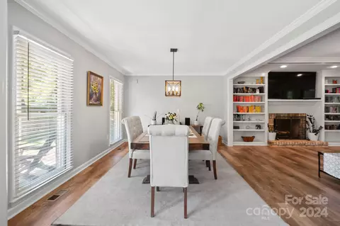 Dining - 11611 Terrill Ridge Dr, Davidson, NC 28036 photo 2 of 4