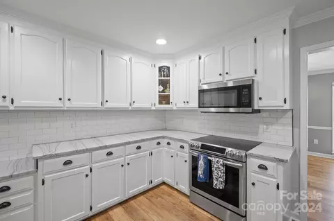 Kitchen - 11611 Terrill Ridge Dr, Davidson, NC 28036 photo 4 of 4