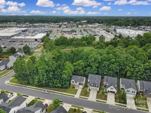 1722 Hooper Ct, Charlotte, NC 28212