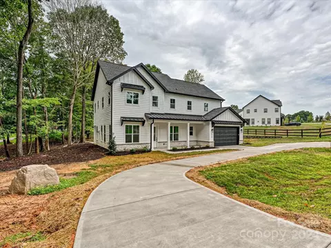 615 Hoover Rd, Troutman, NC 28166