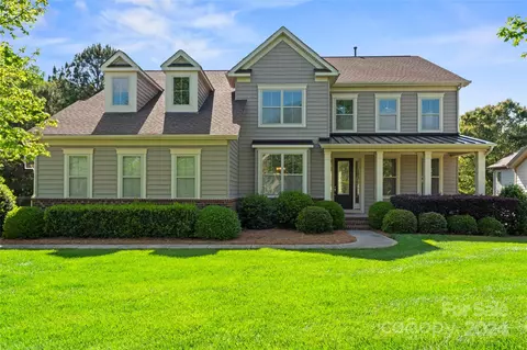 1012 Oleander Ln, Waxhaw, NC 28173
