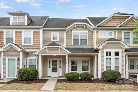 2319 Crosscut Dr, Charlotte, NC 28214