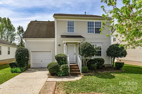 11605 Stewarts Crossing Dr, Charlotte, NC 28215