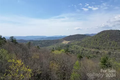231 Deer Oaks Rd, Deep Gap, NC 28618