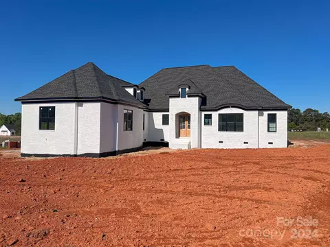 218 Triple Ponds Ct, Clover, SC 29710