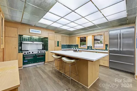 Kitchen - 101 Berry Mountain Rd, Cramerton, NC 28032 photo 4 of 5