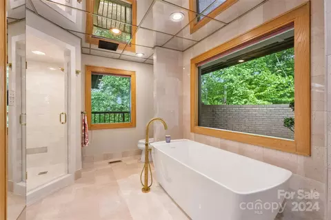 Bath - 101 Berry Mountain Rd, Cramerton, NC 28032 photo 1 of 3