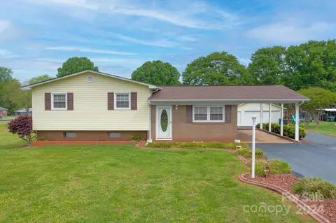 1603 2nd Ne St NE, Conover, NC 28613