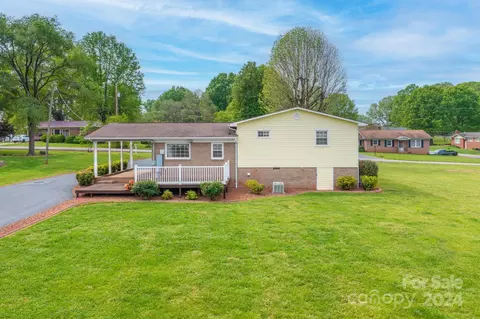 Exterior - 1603 2nd Ne St NE, Conover, NC 28613 photo 5 of 9
