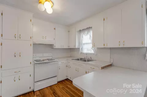 Kitchen - 1603 2nd Ne St NE, Conover, NC 28613 photo 2 of 3