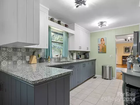 Kitchen - 159 Jervey Rd, Tryon, NC 28782 photo 2 of 5
