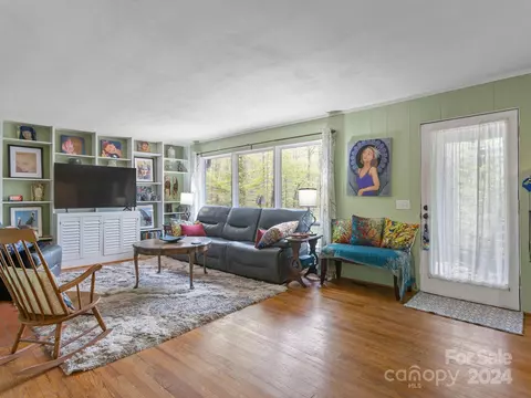 Living - 159 Jervey Rd, Tryon, NC 28782 photo 2 of 4