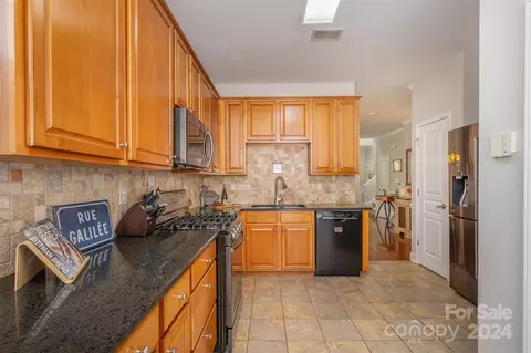 Kitchen - 18733 Ruffner Dr, Cornelius, NC 28031 photo 1 of 4