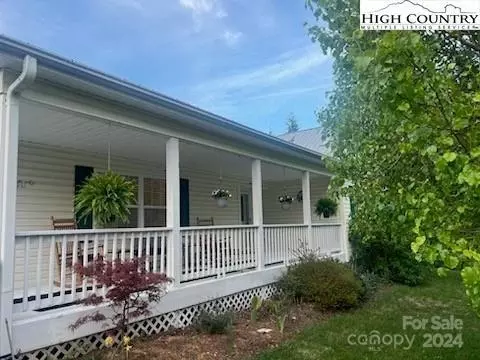 129 Cherry Hill Rdg, Jefferson, NC 28640