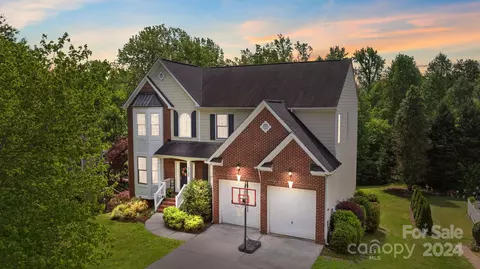 3125 Highgate Dr, Fort Mill, SC 29715