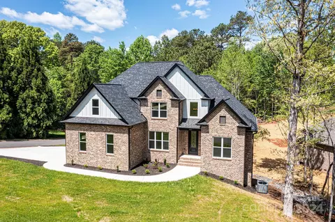 5115 Mark Ne Dr NE, Hickory, NC 28601