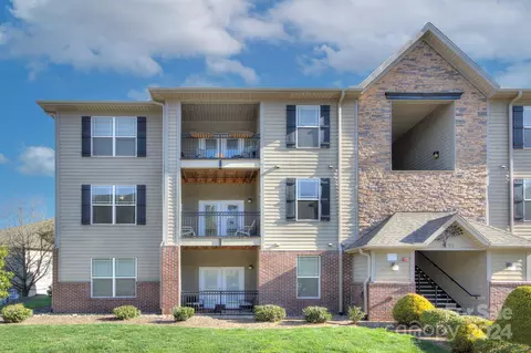 91 Brickton Village 201 Cir #201, Fletcher, NC 28732