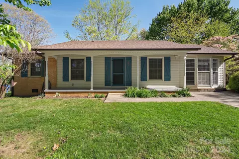 24 Skyview Ter, Asheville, NC 28806