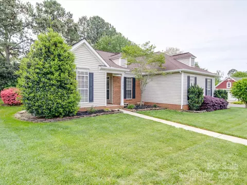 17112 Cabernet Ct, Cornelius, NC 28031