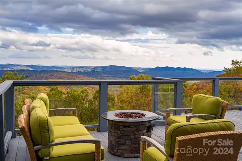 1469 Orchard Ln, Boone, NC 28607